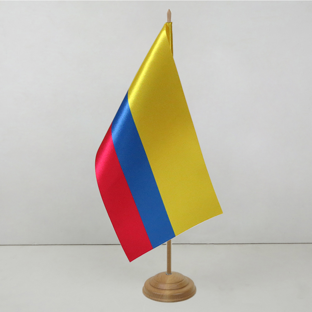 Прапорець Колумбії на дерев&rsquo;яній підставці